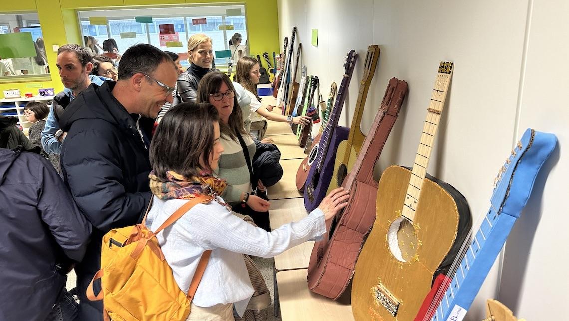 Azoka eta tailerrak San Fermin Ikastolan