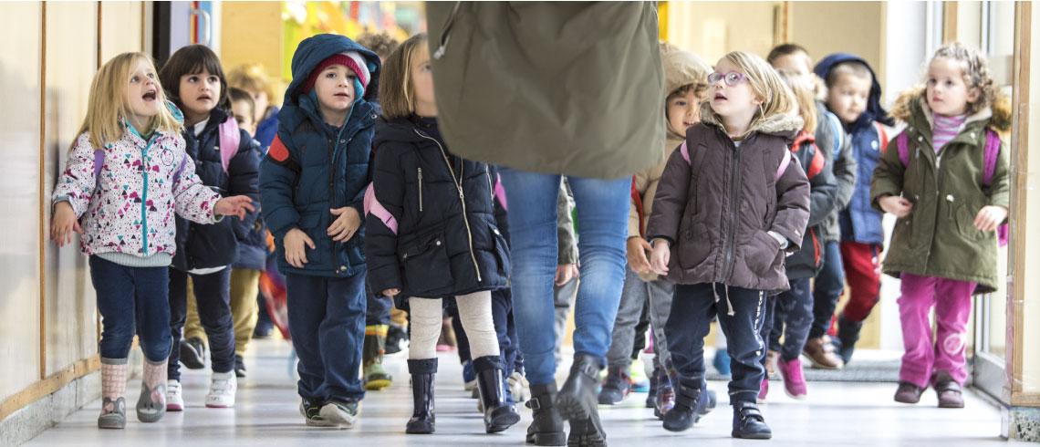 Pertsonak hezten dituen bidelaguna